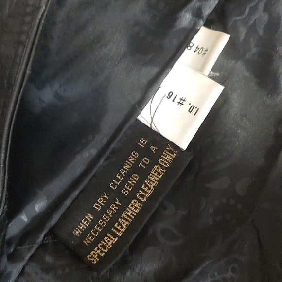 Black Coat - Picture 9 of 11